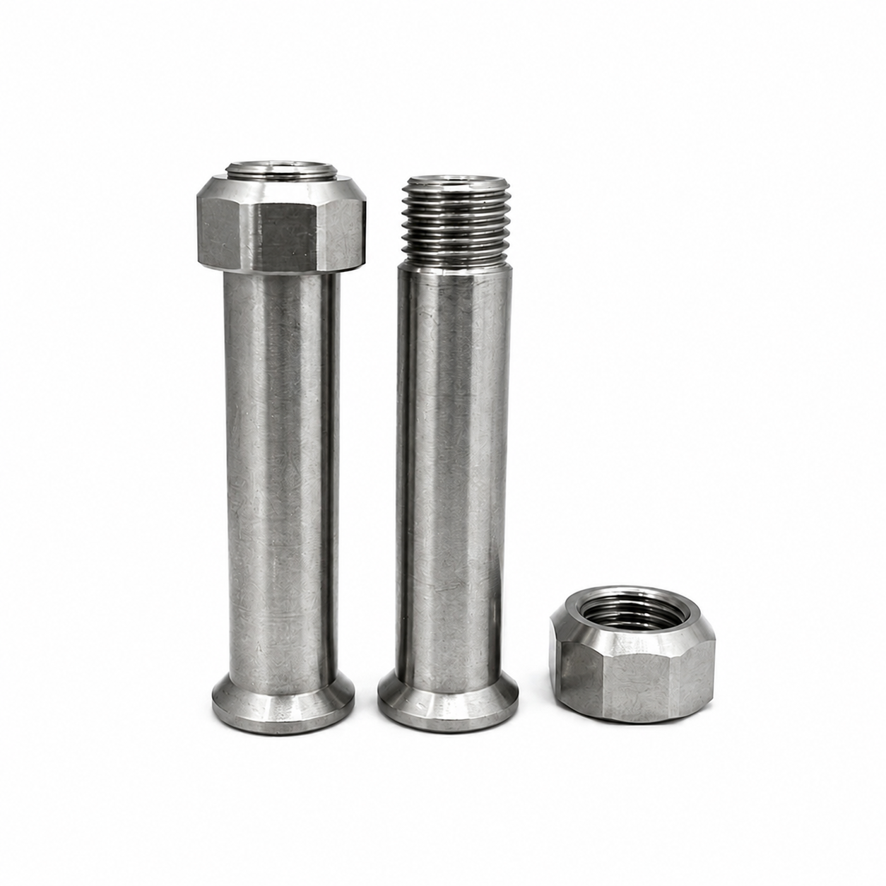 Shoulder bolt with precision turned body