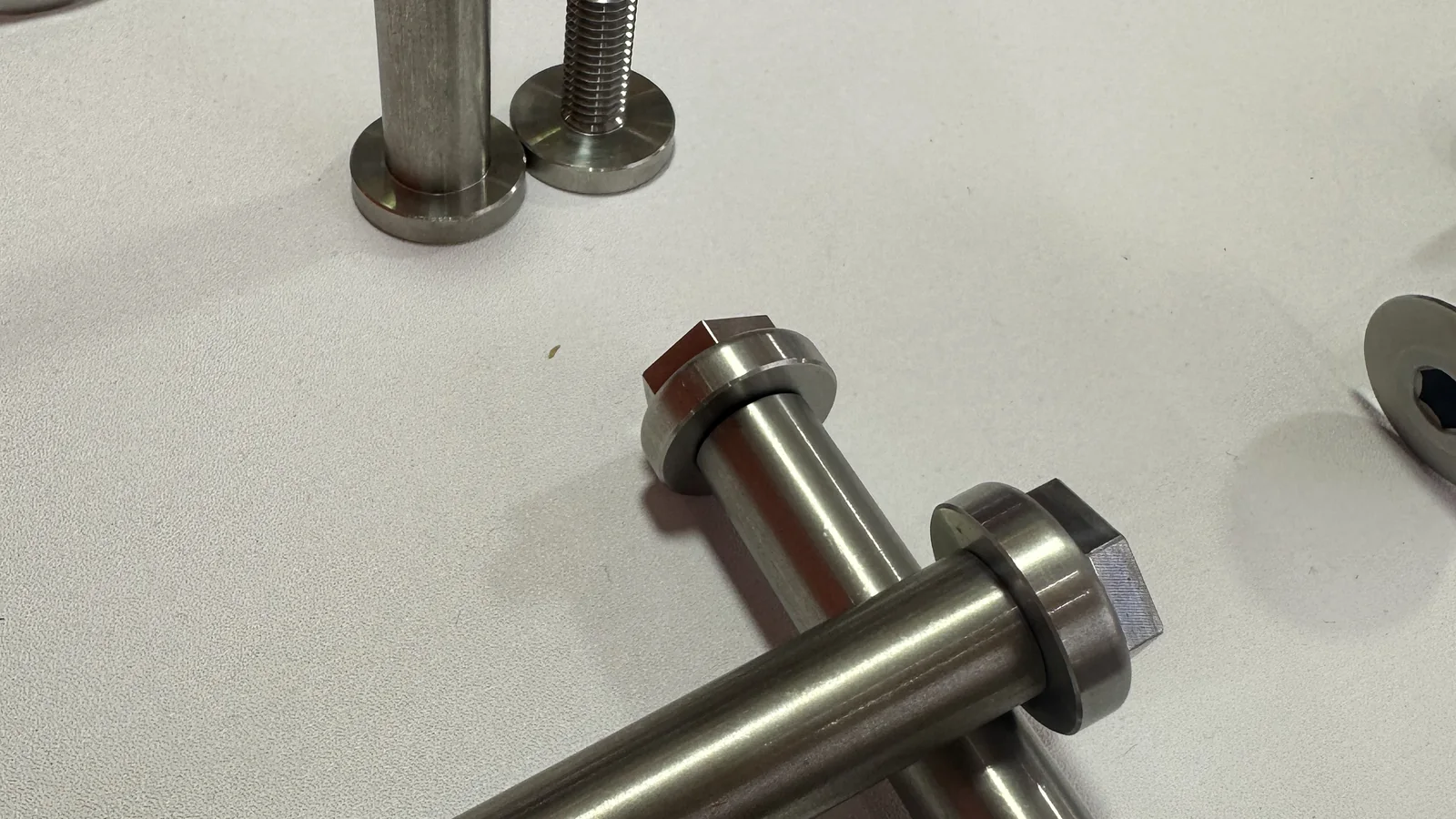 SS304 stainless center-shaft locking bolts for bicycle frame assemblies